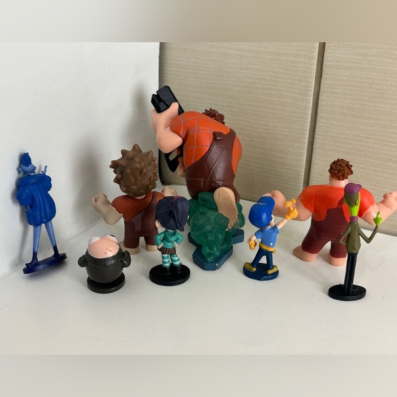 Disney Wreck-It Ralph Action Figures - Picture 12 of 13